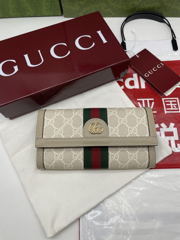 【GUCCI 古馳】GG Supreme 經典帆布長夾（米色織帶款）｜金色雙G標誌、綠紅織帶、翻蓋式大容量設計